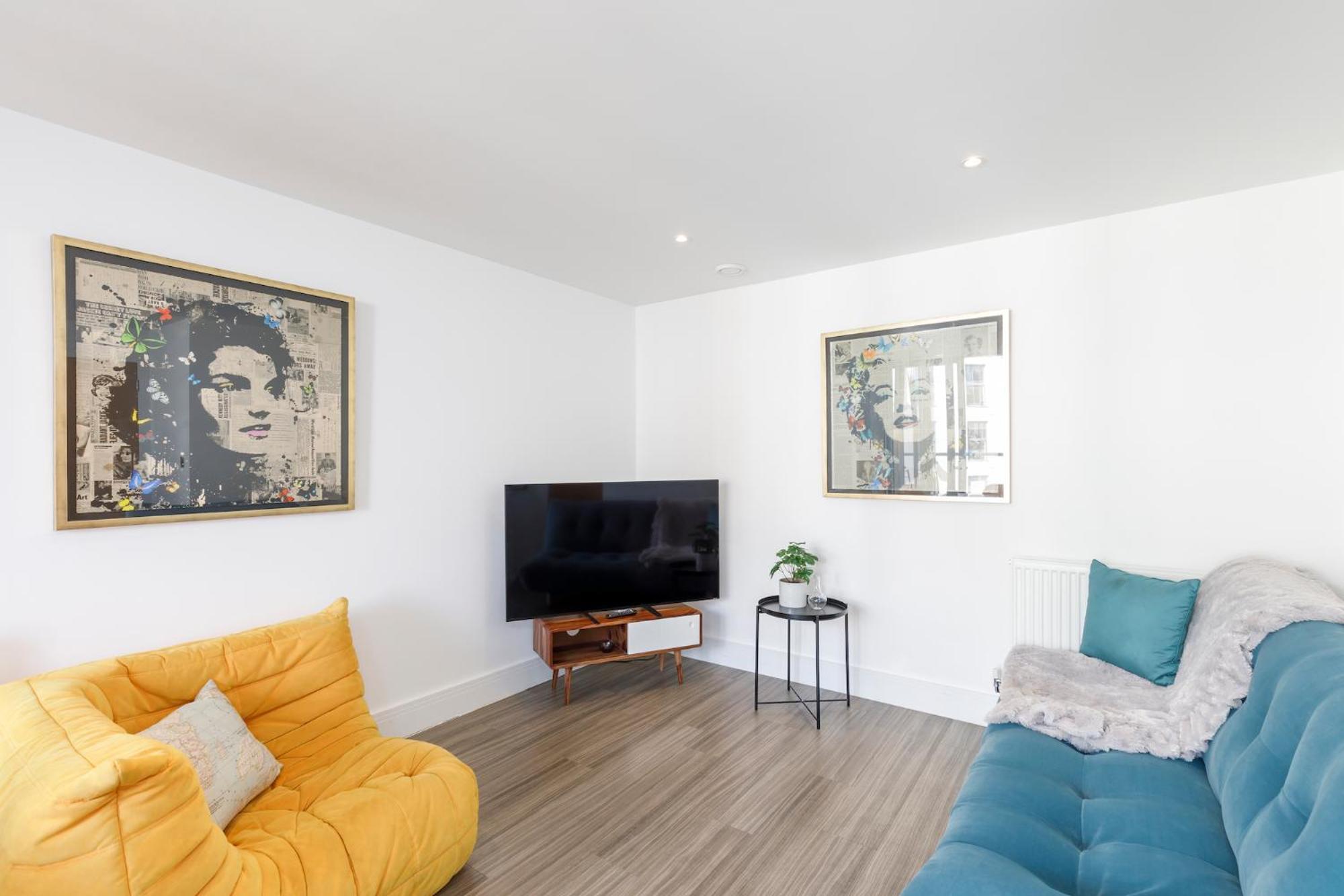 Central Brighton Apartment